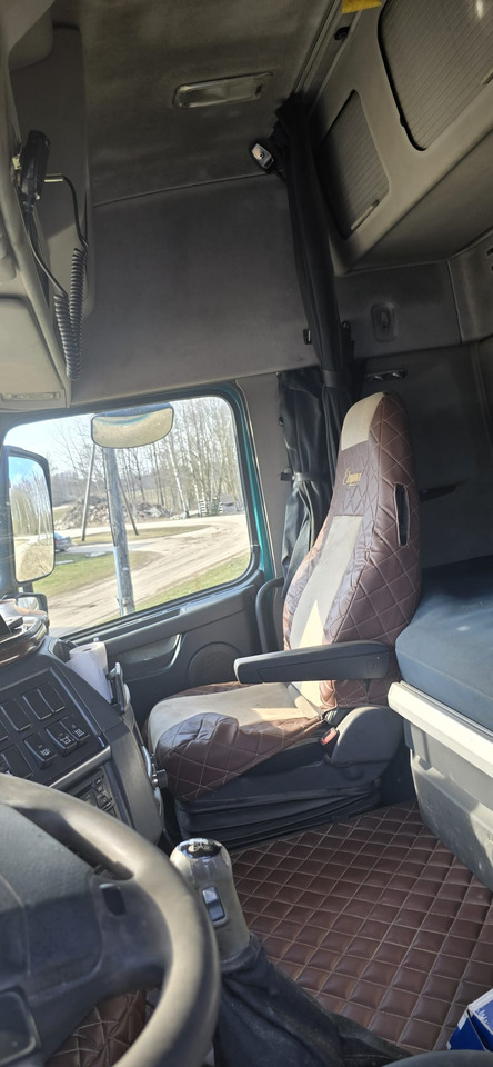 VOLVO FH 460 - Timber truck: picture 5 VOLVO FH 460 - Timber truck: picture 5