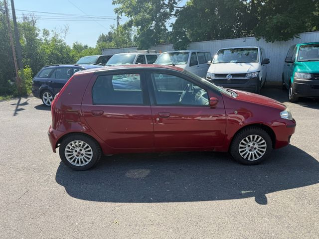 Fiat Punto Aktueller HU Motorschaden - Sedan: picture 3 Fiat Punto Aktueller HU Motorschaden - Sedan: picture 3