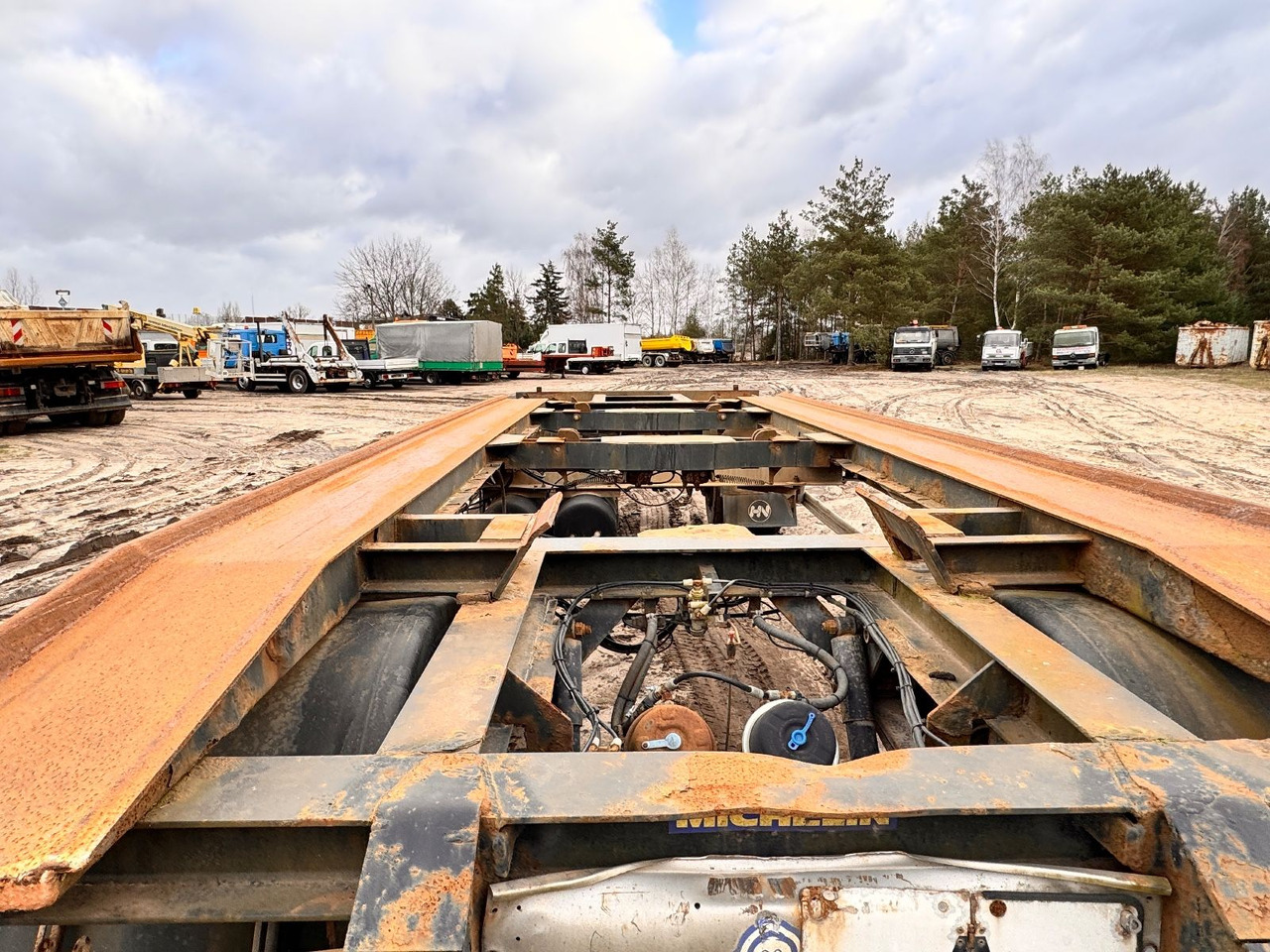 Roll-off/ Skip trailer Hüffermann HAR 1870 L  Schlitten - Abrollanhänger: picture 9