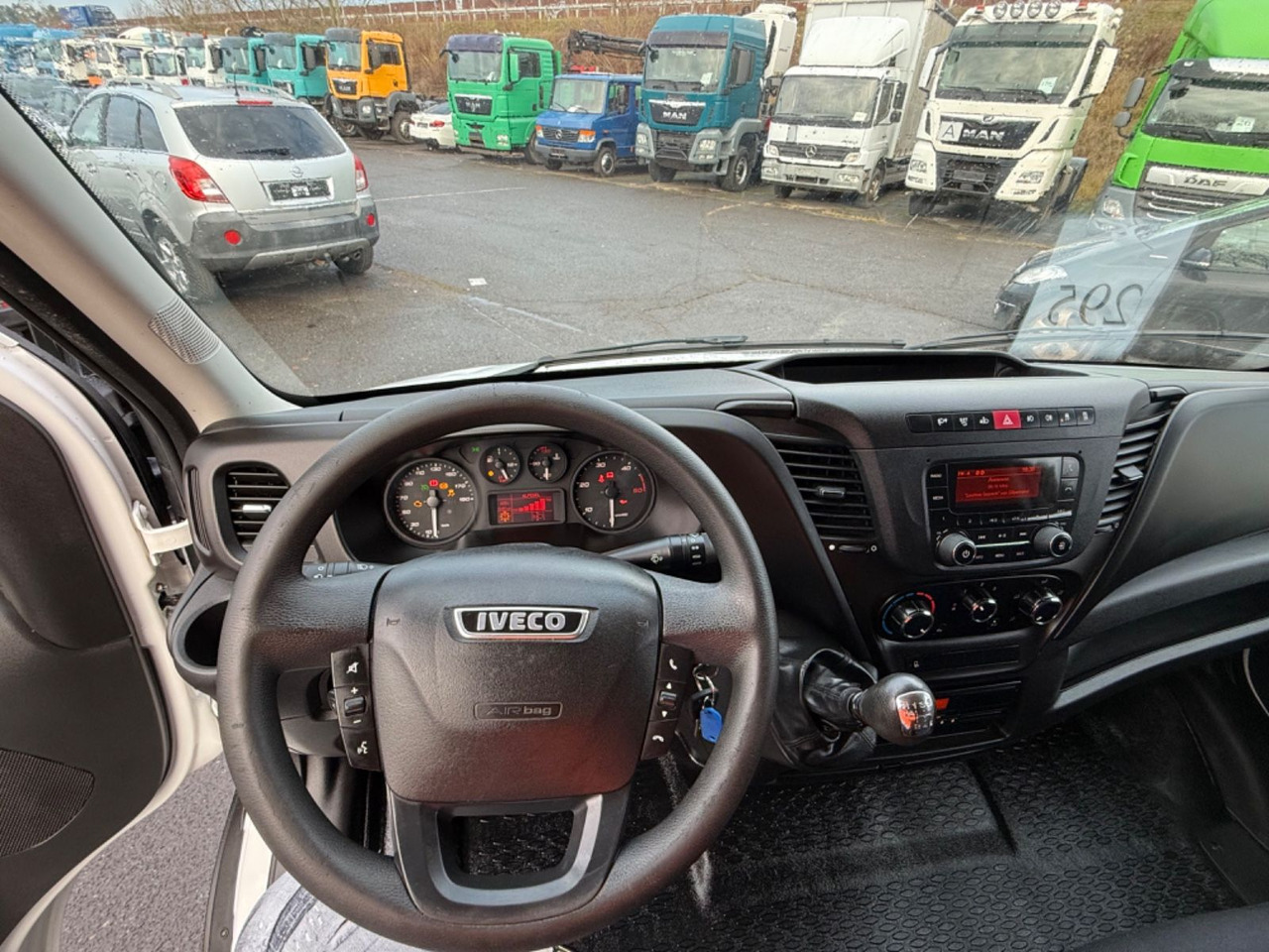 Panel van Iveco Daily Kasten HKa 35 S: picture 11