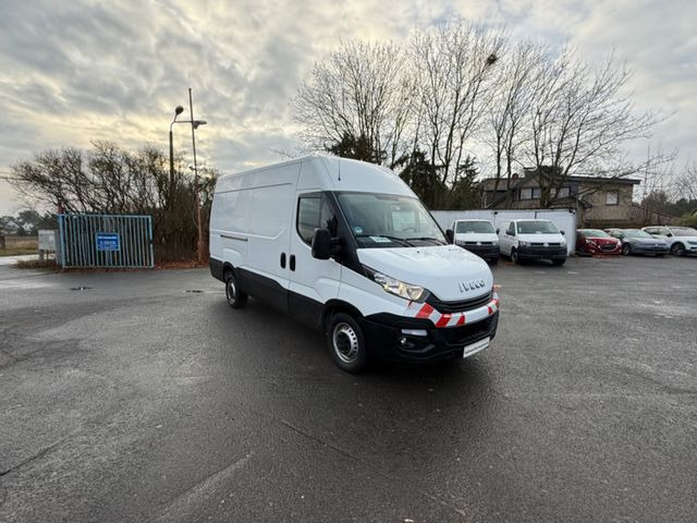 Iveco Daily Kasten HKa 35 S - Panel van: picture 2 Iveco Daily Kasten HKa 35 S - Panel van: picture 2