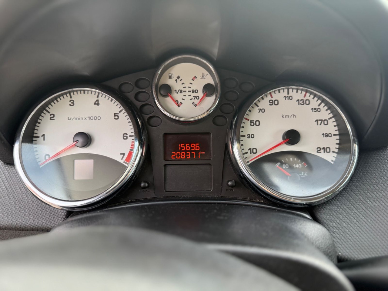 Sedan Peugeot 207 Sport Automatik: picture 11