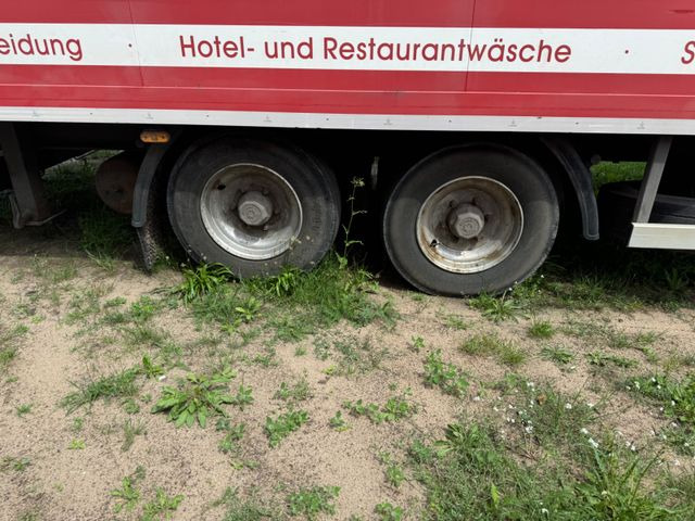 Tank Karl ZK 107 - Closed box trailer: picture 4 Tank Karl ZK 107 - Closed box trailer: picture 4