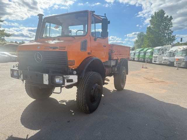 Unimog 2100 4x4 - Dropside/ Flatbed truck: picture 3 Unimog 2100 4x4 - Dropside/ Flatbed truck: picture 3