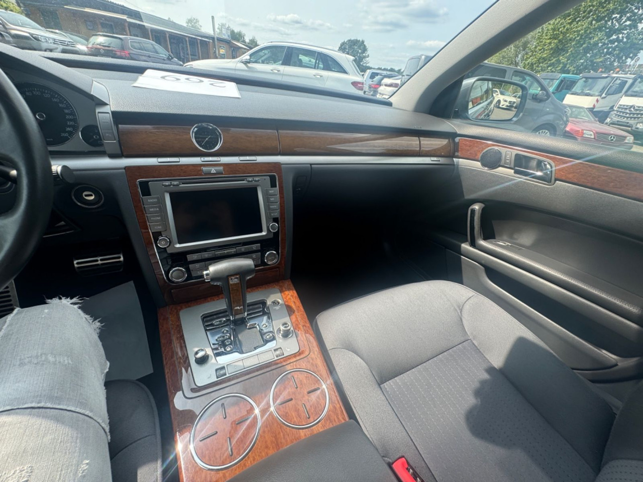 Sedan Volkswagen Phaeton V6 TDI 5-Sitzer 4Motion 3.0 TDI: picture 12