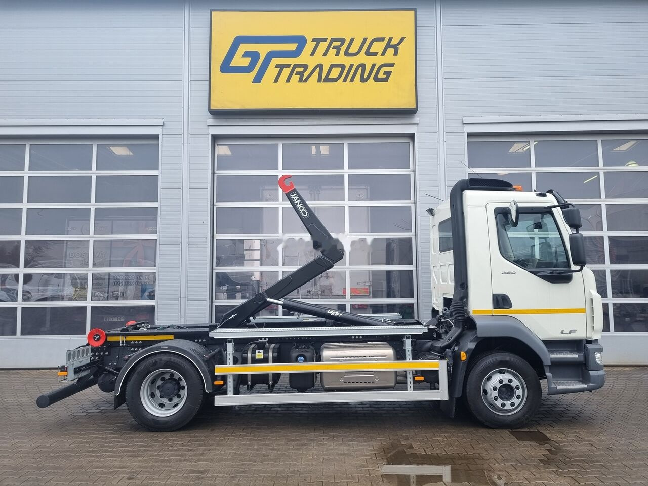 DAF LF 55 260 - Hook lift truck: picture 4 DAF LF 55 260 - Hook lift truck: picture 4