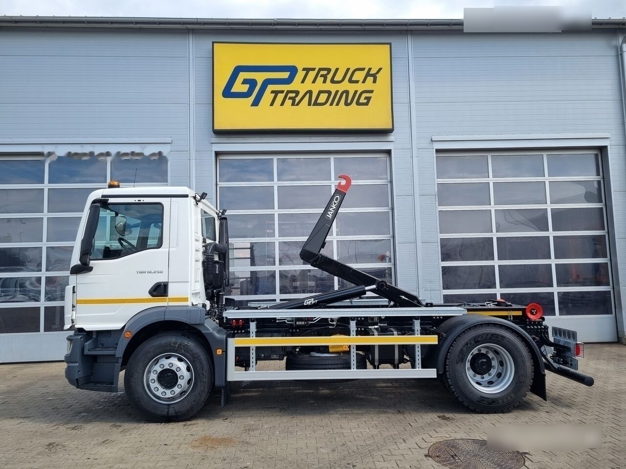 New Hook lift truck MAN TGM 18 250: picture 7