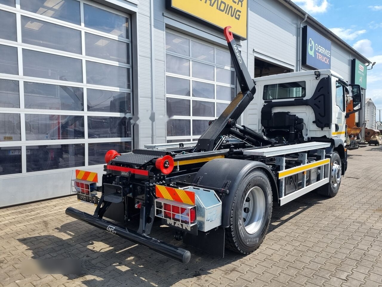 New Hook lift truck MAN TGM 18 250: picture 11