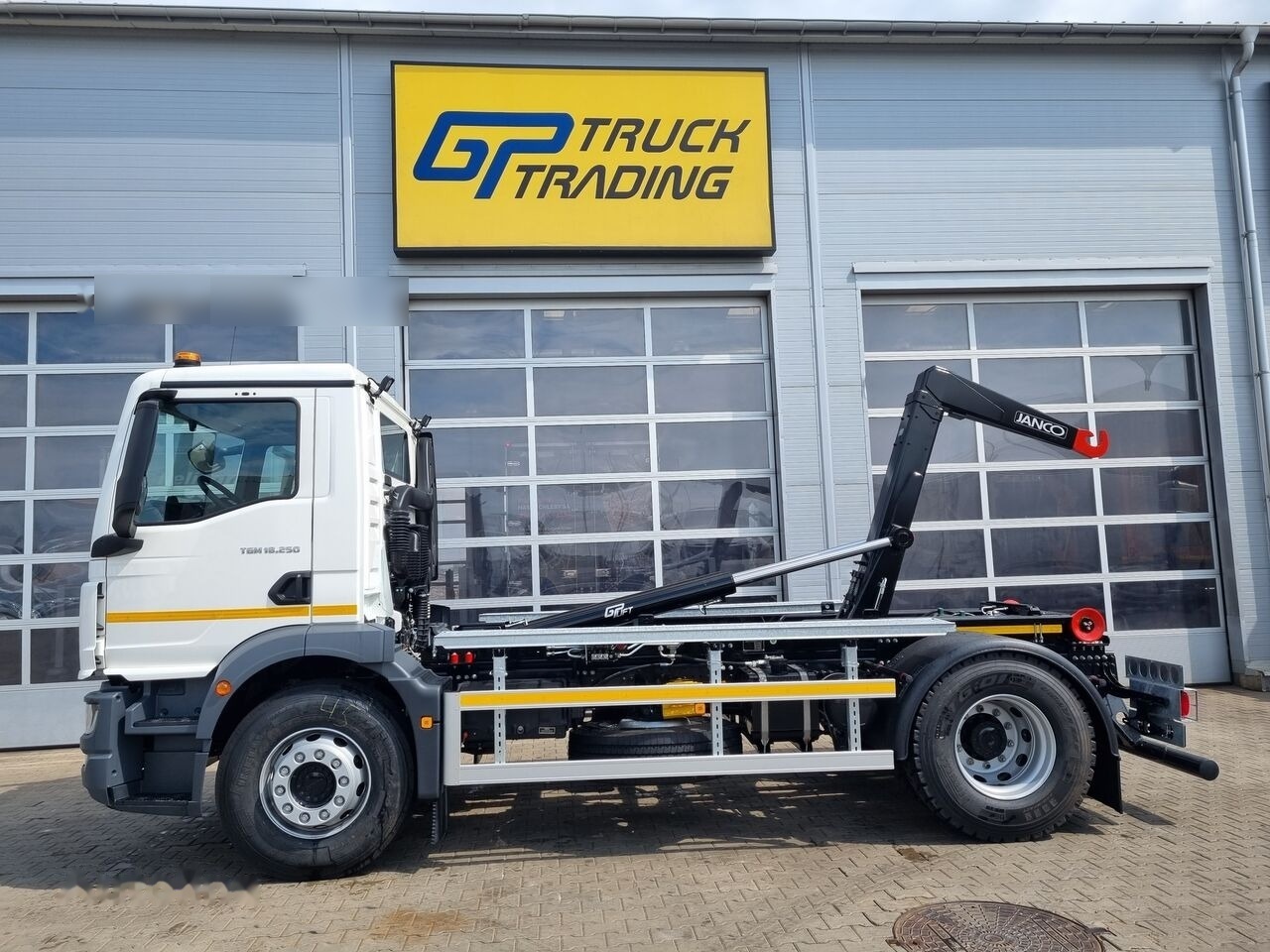 New Hook lift truck MAN TGM 18 250: picture 8