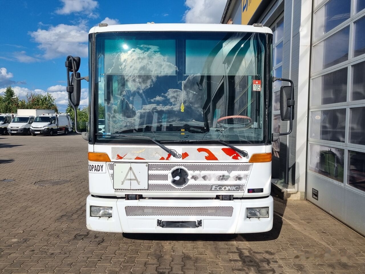 Mercedes-Benz Econic - Garbage truck: picture 3 Mercedes-Benz Econic - Garbage truck: picture 3