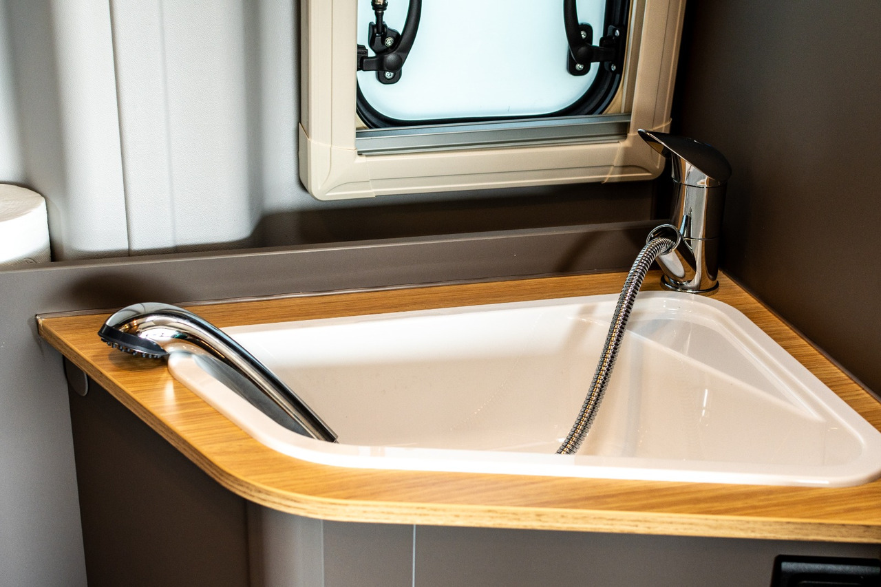New Camper van LMC Innovan 590: picture 8