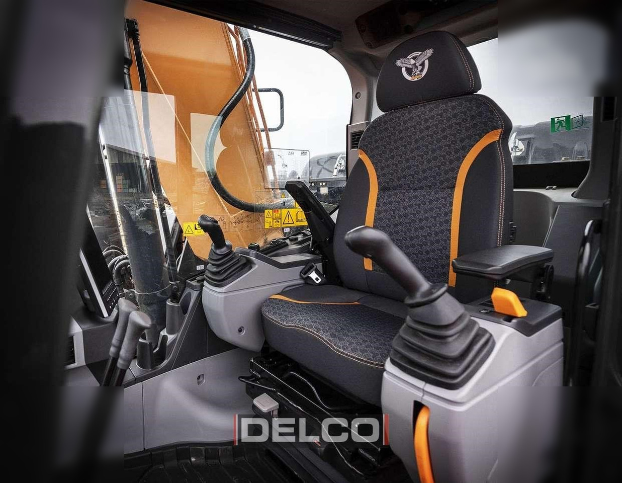 New Crawler excavator CASE CX220C LC: picture 6
