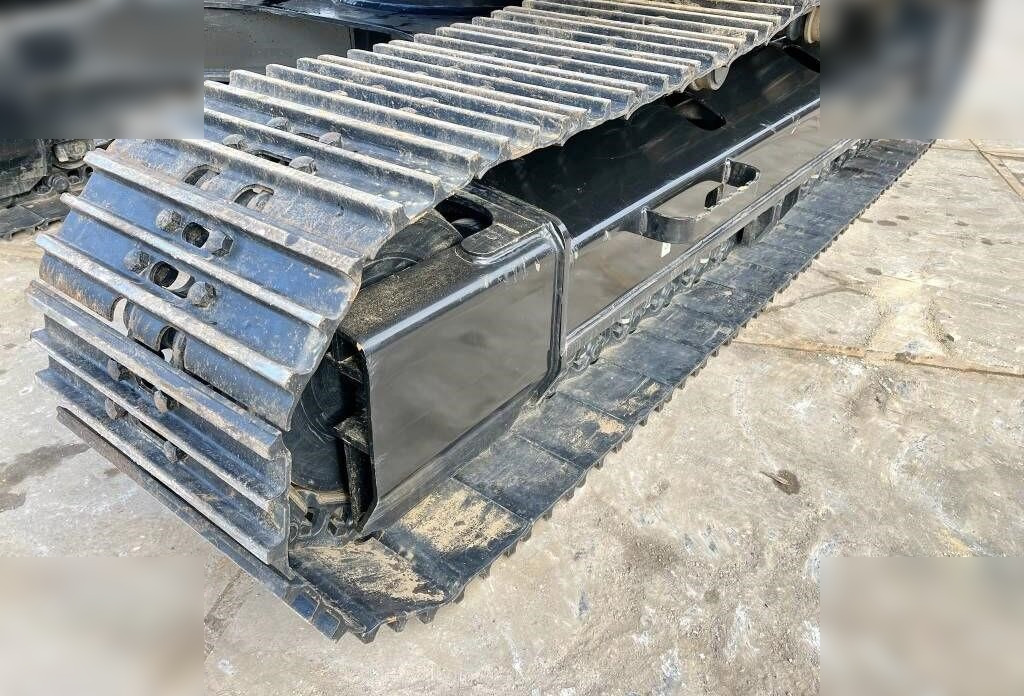 New Crawler excavator CATERPILLAR 320D3GC: picture 17
