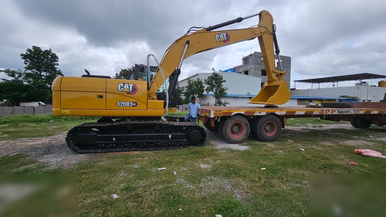 New Crawler excavator CATERPILLAR 320D3GC: picture 8