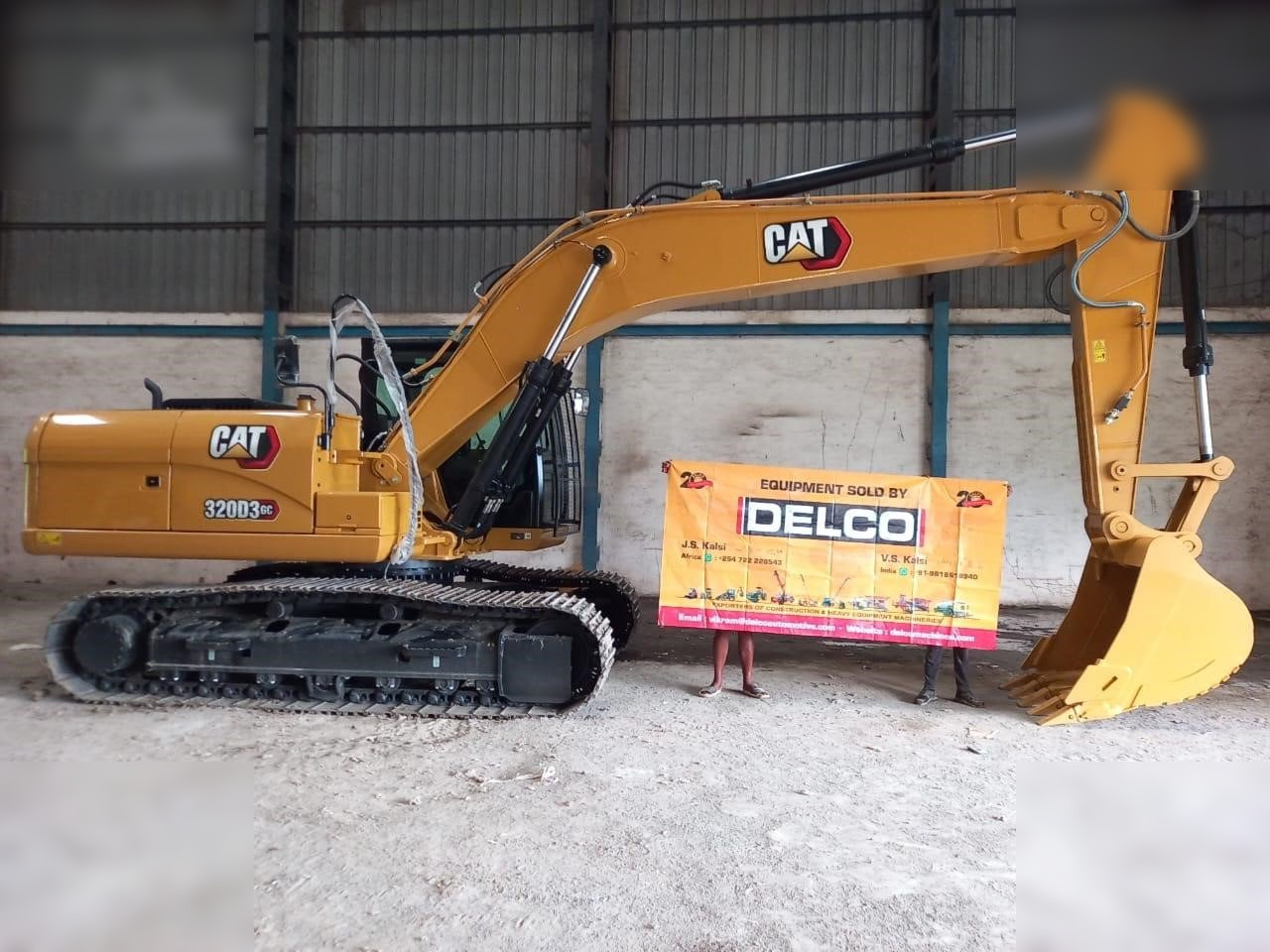 New Crawler excavator CATERPILLAR 320D3GC: picture 9