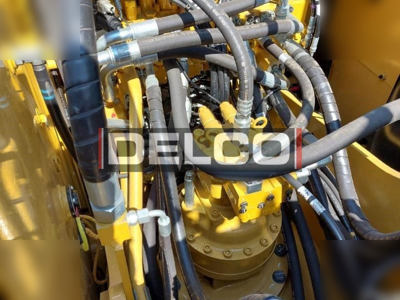 New Crawler excavator CATERPILLAR 323D3: picture 10