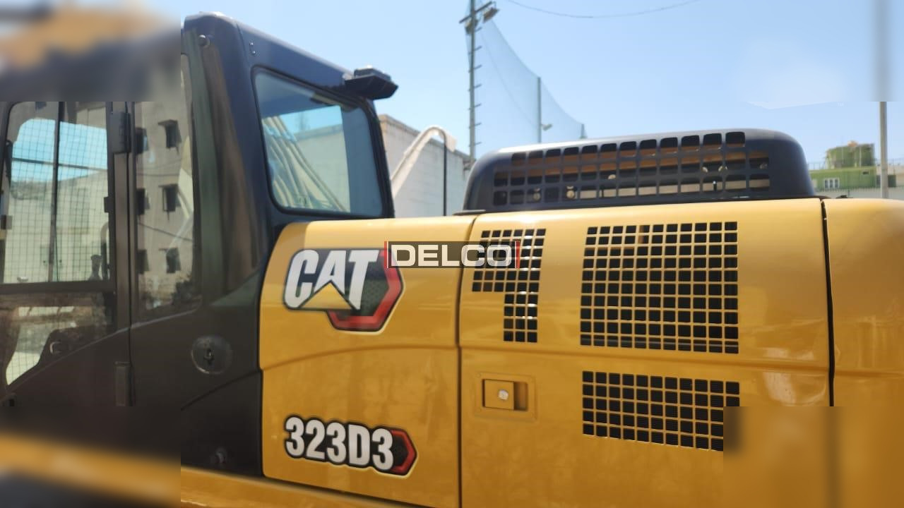 New Crawler excavator CATERPILLAR 323D3: picture 6