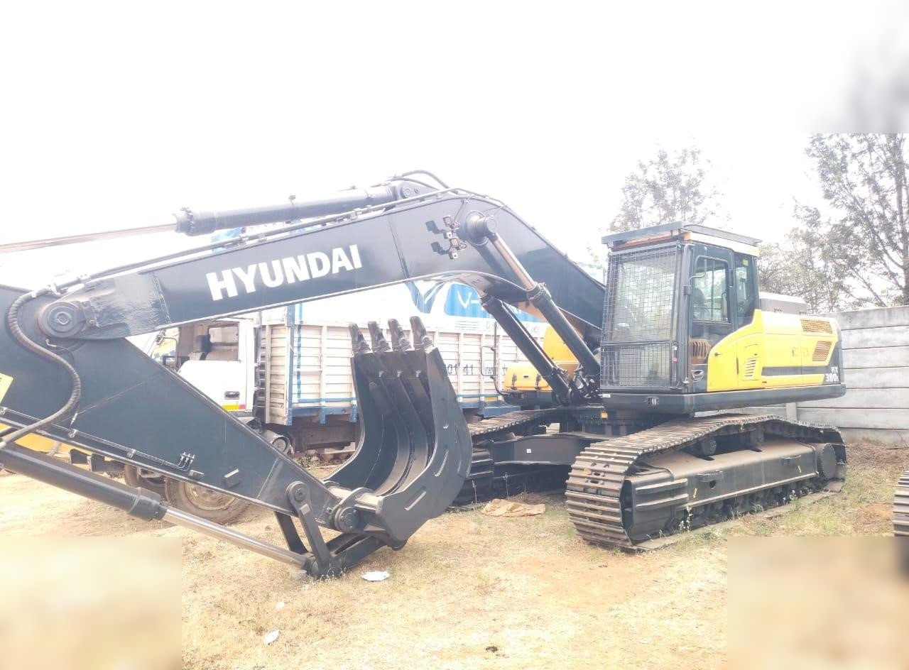 HYUNDAI HX380L - Crawler excavator: picture 3 HYUNDAI HX380L - Crawler excavator: picture 3