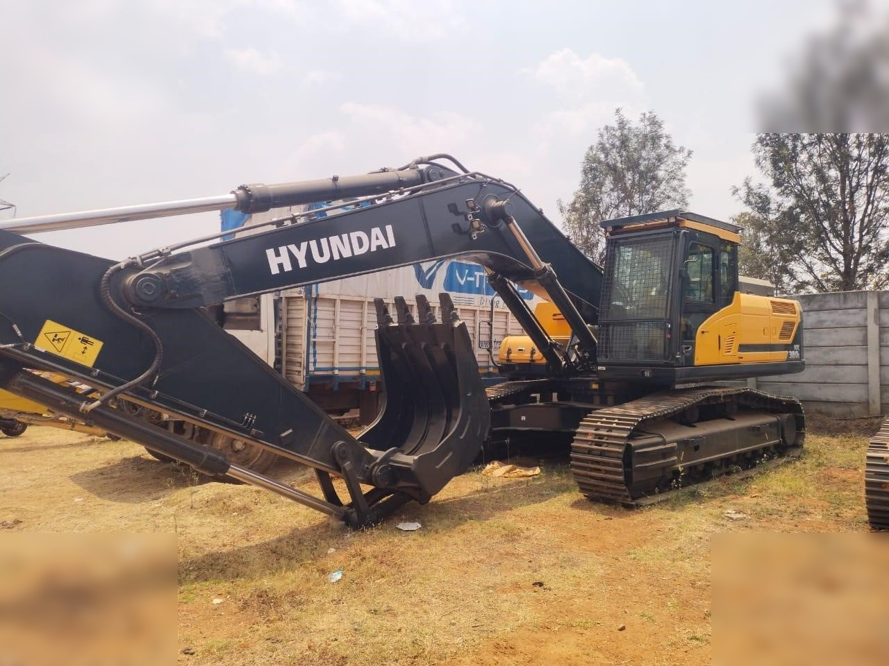 HYUNDAI HX380L - Crawler excavator: picture 2 HYUNDAI HX380L - Crawler excavator: picture 2