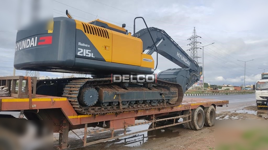 HYUNDAI ROBEX 215L SMART - Crawler excavator: picture 4 HYUNDAI ROBEX 215L SMART - Crawler excavator: picture 4