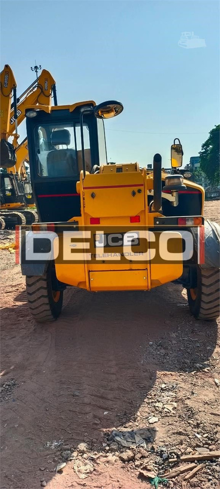 Lease a JCB 540-70 JCB 540-70: picture 12