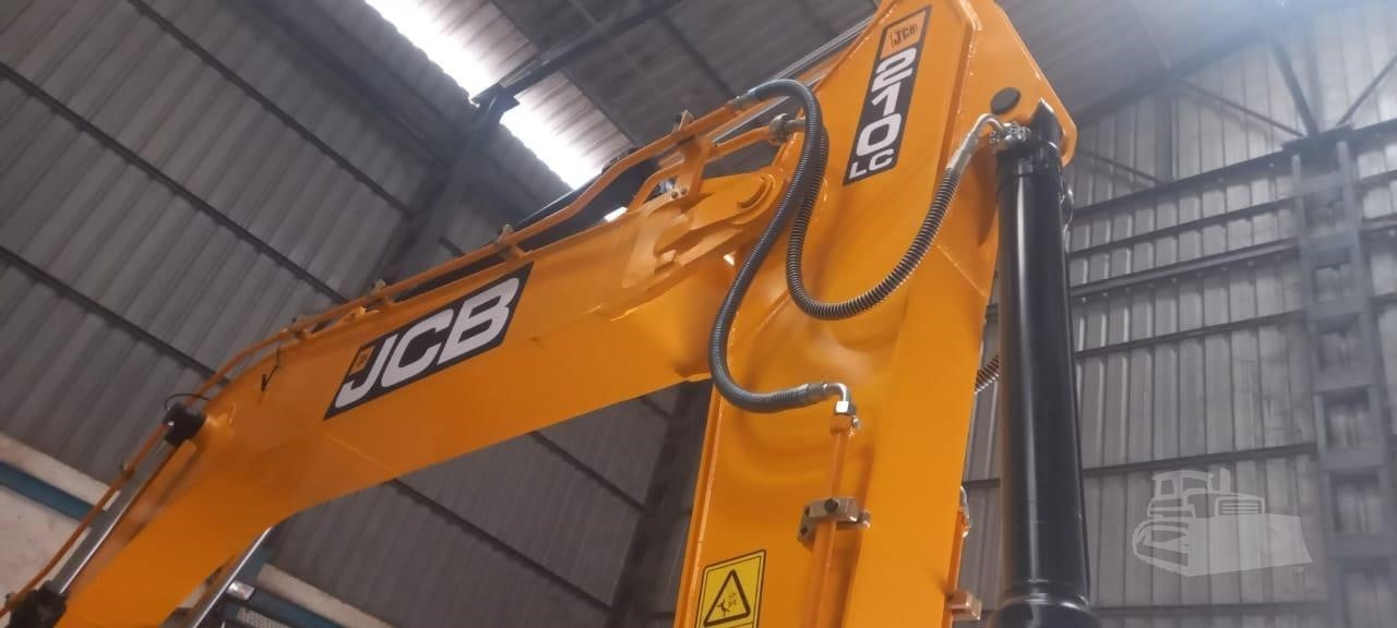 JCB JS210 LC - Crawler excavator: picture 3 JCB JS210 LC - Crawler excavator: picture 3