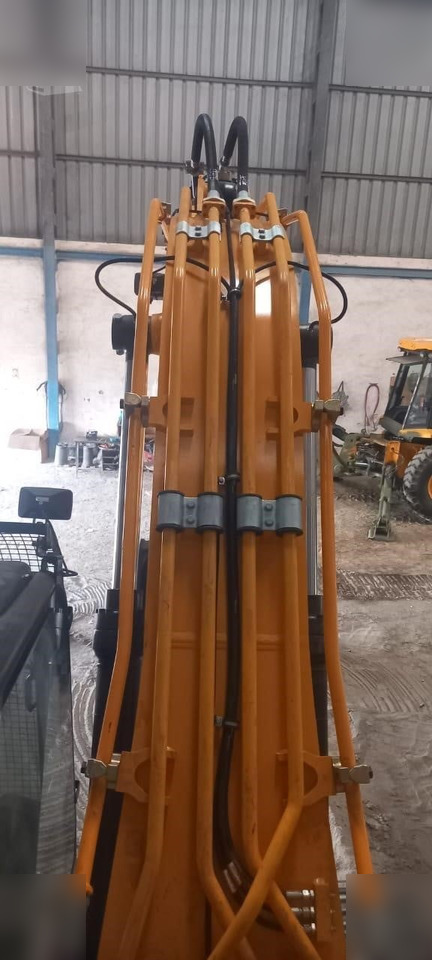 New Crawler excavator JCB JS210 LC: picture 7