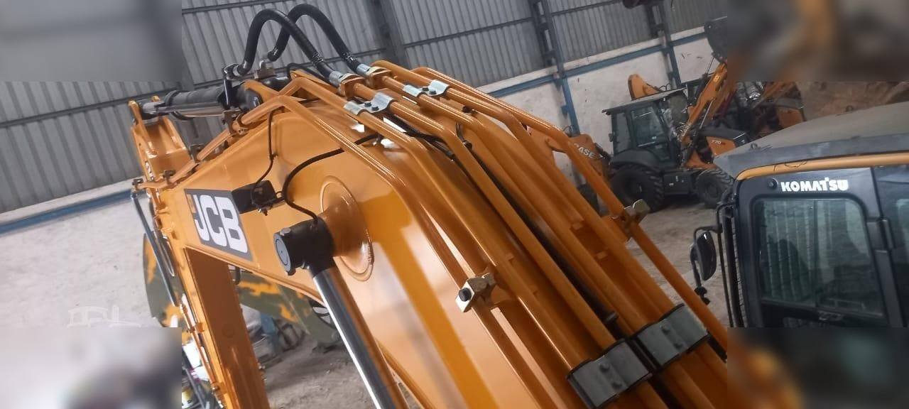 New Crawler excavator JCB JS210 LC: picture 10