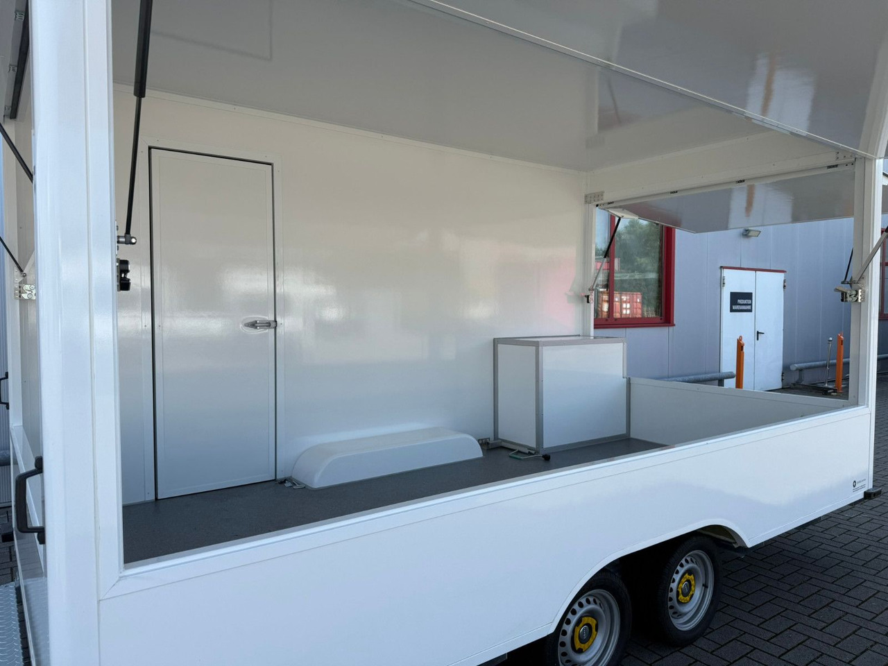 Esselmann Karello 4.2i ESSELMANN - Vending trailer: picture 5 Esselmann Karello 4.2i ESSELMANN - Vending trailer: picture 5