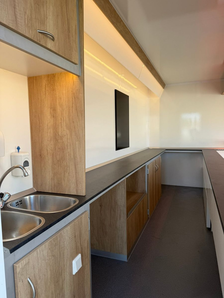 Renault ESSELMANN Verkaufsmobil - Vending truck: picture 5 Renault ESSELMANN Verkaufsmobil - Vending truck: picture 5