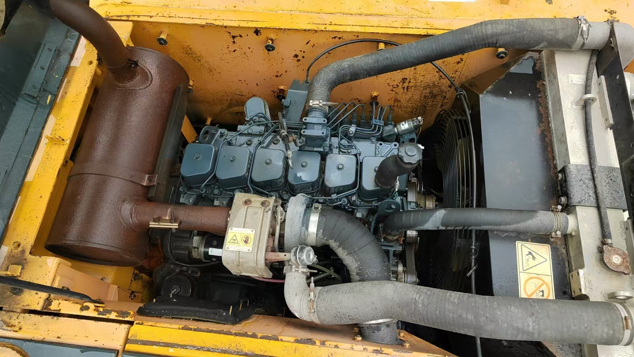 Wheel excavator Hyundai 210: picture 7