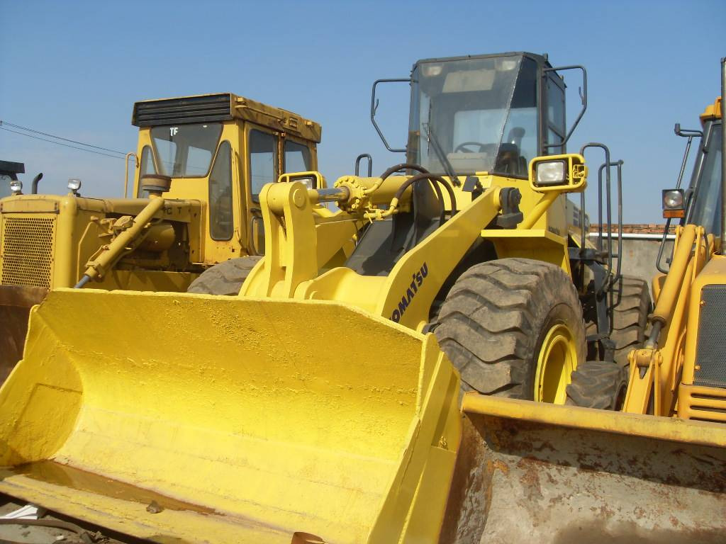 Komatsu WA 380  - Wheel loader: picture 1 Komatsu WA 380  - Wheel loader: picture 1