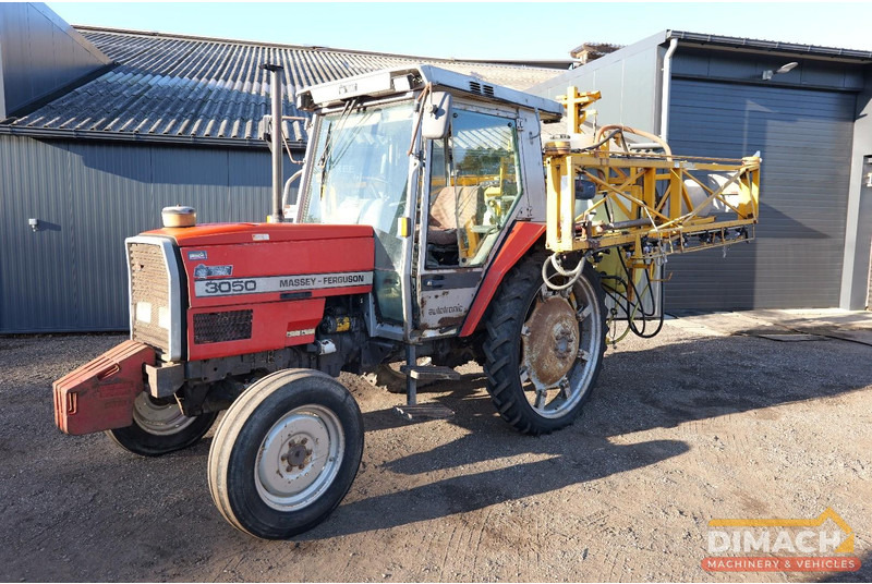 Massey Ferguson 3050 NL tractor 2wd met Dubex 21 meter spuit - Farm tractor: picture 1 Massey Ferguson 3050 NL tractor 2wd met Dubex 21 meter spuit - Farm tractor: picture 1