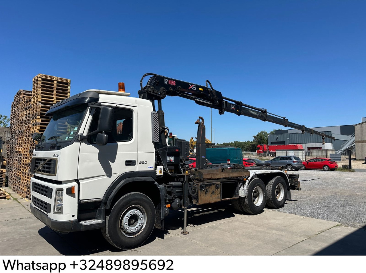 Volvo FM12 380 Hiab 144E-3 - Hook lift truck: picture 1 Volvo FM12 380 Hiab 144E-3 - Hook lift truck: picture 1