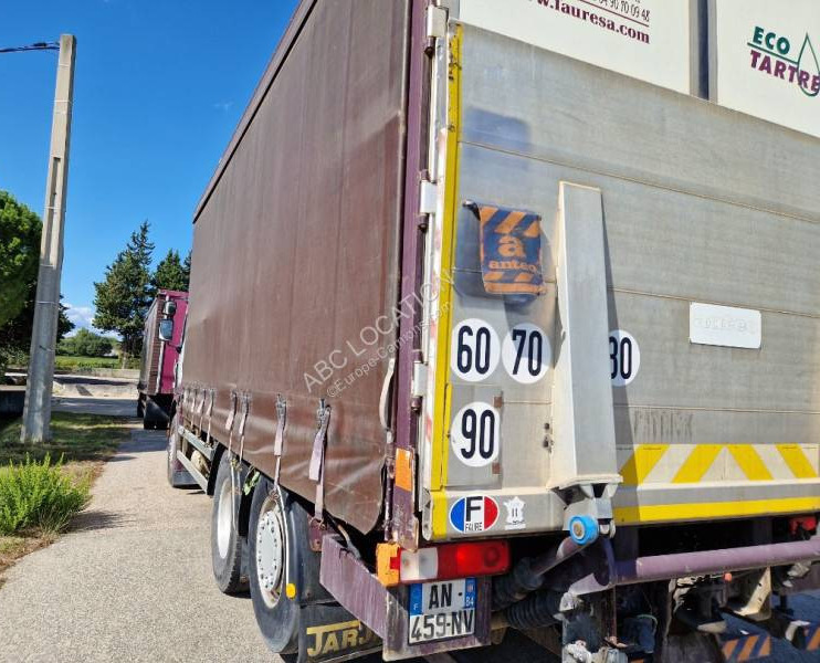 Renault Premium 460.26 DXI - Curtainsider truck: picture 5 Renault Premium 460.26 DXI - Curtainsider truck: picture 5