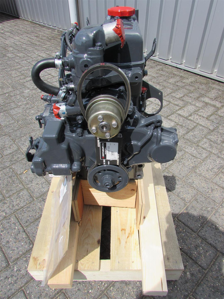 Mitsubishi RECON K3D - Engine for Loader: picture 2 Mitsubishi RECON K3D - Engine for Loader: picture 2