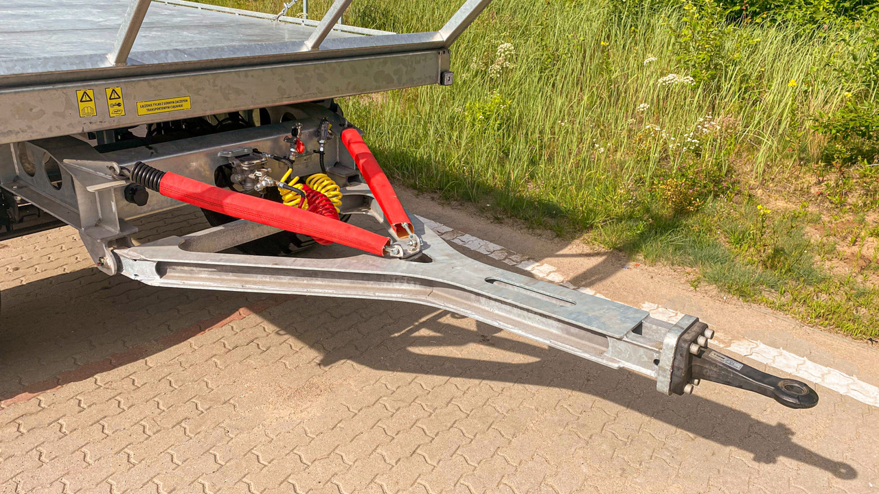Cynkomet Ballentransportwagen / Bale platform / Remorque pour balles / Rimorchio per balle / Przyczepa do przewozu bel - Farm platform trailer: picture 4 Cynkomet Ballentransportwagen / Bale platform / Remorque pour balles / Rimorchio per balle / Przyczepa do przewozu bel - Farm platform trailer: picture 4