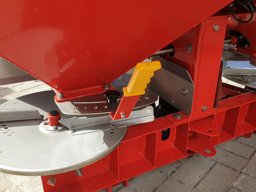 New Fertilizer spreader Grass-Rol Düngerstreuer / Fertilizer spreader / Epandeur d'engrais / Spandiconcime / Rozsiewacz nawozu / Разбрасыватель удобрений 1600 l: picture 6