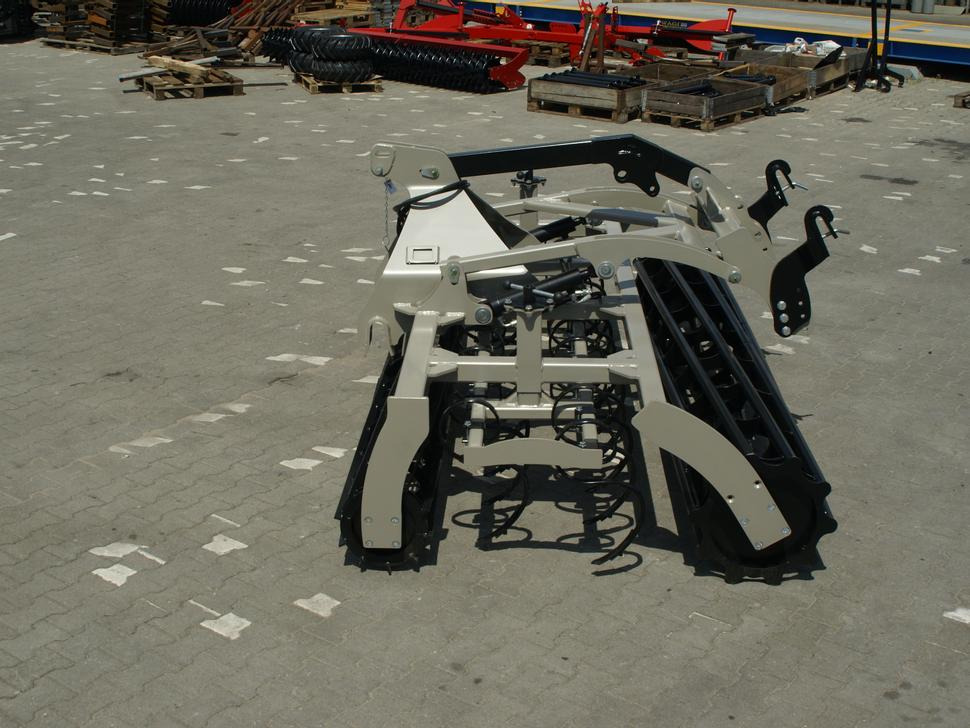 New Combine seed drill ROLEX Saatbettkombination / Cultivator / Vibroculteur combinable / Unita per coltivazione e semina / Почвообрабатывающий посевной агрегат / Agregat uprawowo-siewny 3 m: picture 17 New Combine seed drill ROLEX Saatbettkombination / Cultivator / Vibroculteur combinable / Unita per coltivazione e semina / Почвообрабатывающий посевной агрегат / Agregat uprawowo-siewny 3 m: picture 17