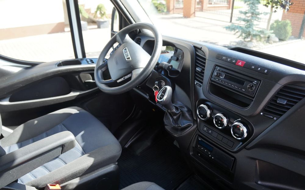 Box truck Iveco DAILY 72c18  Automat HI-MATIC Kontener 6 m 74 tys km STAN NOWY: picture 15