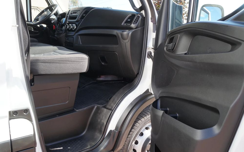 Box truck Iveco DAILY 72c18  Automat HI-MATIC Kontener 6 m 74 tys km STAN NOWY: picture 18