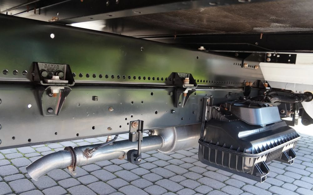 Box truck Iveco DAILY 72c18  Automat HI-MATIC Kontener 6 m 74 tys km STAN NOWY: picture 8