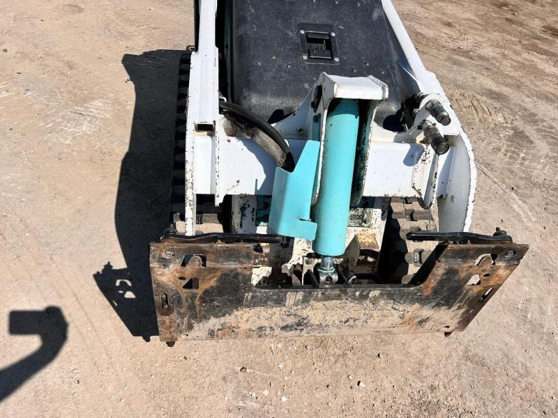 Compact track loader Bobcat MT55 MINI CHARGEUSE SKID A CHENILLE: picture 7