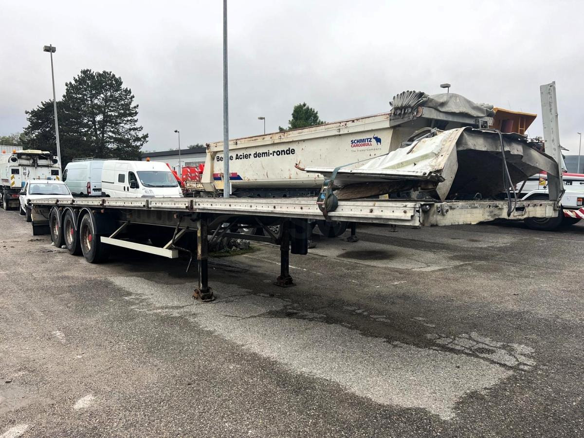 Dropside/ Flatbed semi-trailer Fruehauf PLATEAU 3 ESSIEUX: picture 8