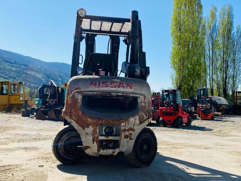 NISSAN FGD02A30Q Chariot élévateur - Diesel forklift: picture 4 NISSAN FGD02A30Q Chariot élévateur - Diesel forklift: picture 4