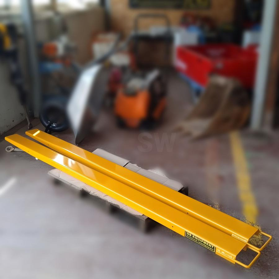 RALLONGES DE FOURCHES 1 PAIRE NEUVE - Forks for Material handling equipment: picture 2 RALLONGES DE FOURCHES 1 PAIRE NEUVE - Forks for Material handling equipment: picture 2