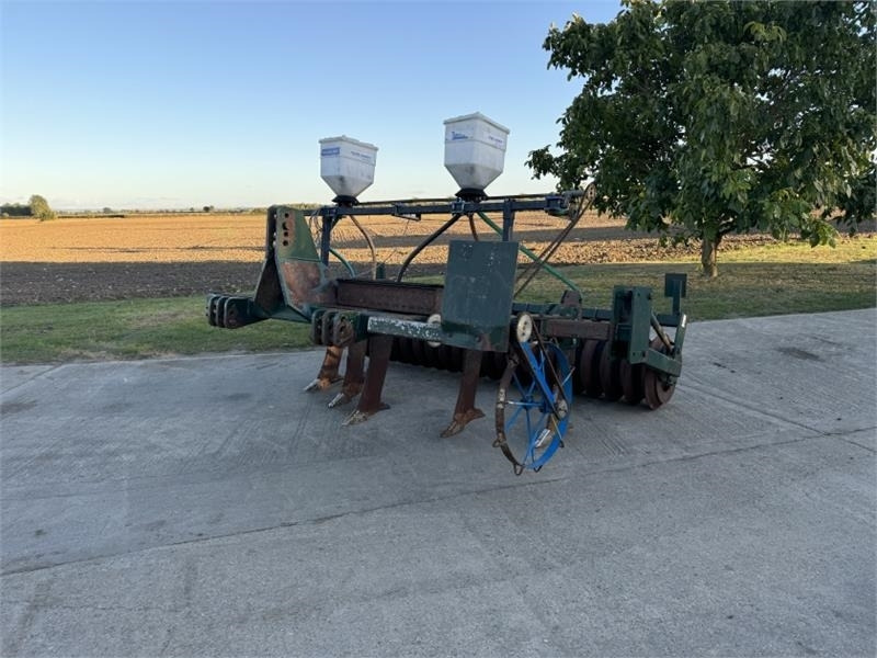 Cultivator 5 Leg Subsoiler 5 Leg Subsoiler c/w OSR Seeders: picture 1