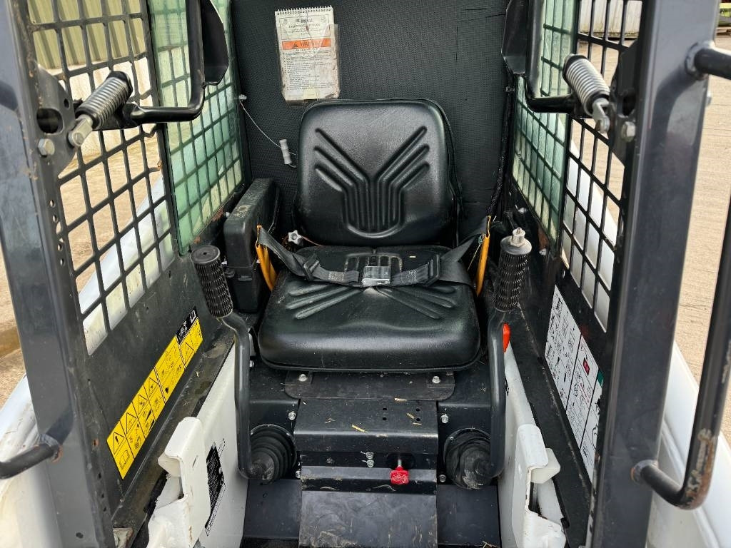 Skid steer loader Bobcat S 70 Skid Steer: picture 8