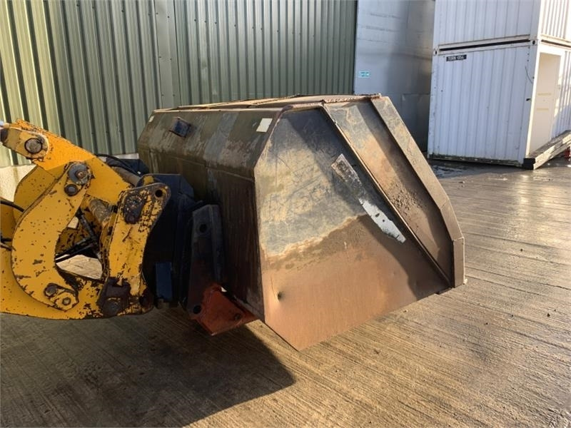 Cherry Products Hy-Tip Toe Tip Bucket - Articulated dumper: picture 4 Cherry Products Hy-Tip Toe Tip Bucket - Articulated dumper: picture 4