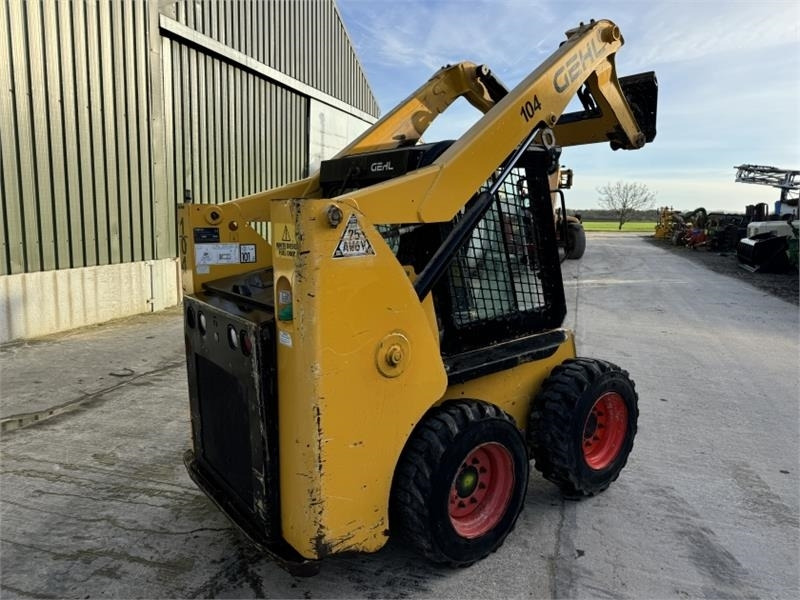 Lease a Gehl R165 Skid Steer  Gehl R165 Skid Steer: picture 6